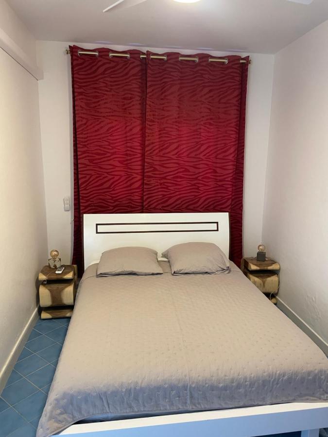Appartement Orchidees à Le Gosier  Extérieur photo